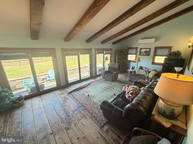 969 N GRANGE AVE, Collegeville, PA 19426