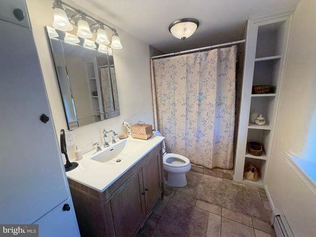 969 N GRANGE AVE, Collegeville, PA 19426