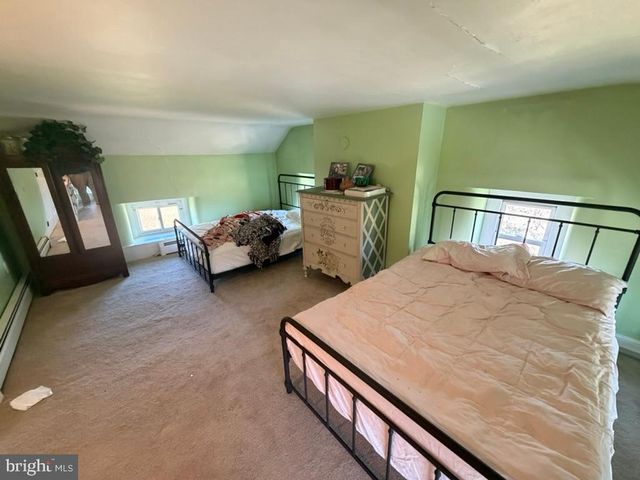 969 N GRANGE AVE, Collegeville, PA 19426