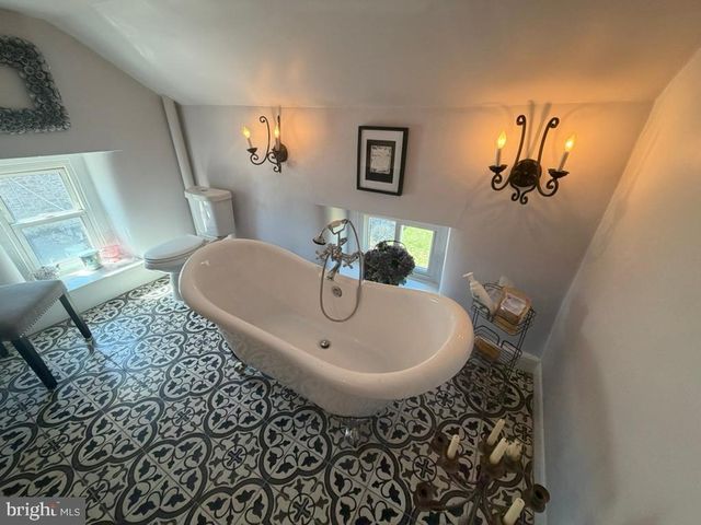 969 N GRANGE AVE, Collegeville, PA 19426