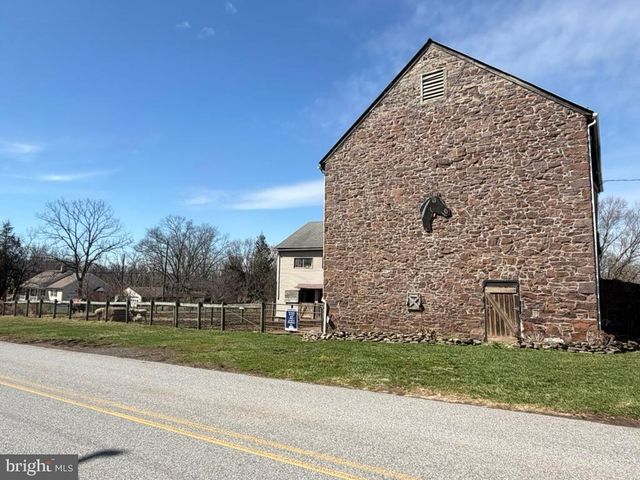 969 N GRANGE AVE, Collegeville, PA 19426