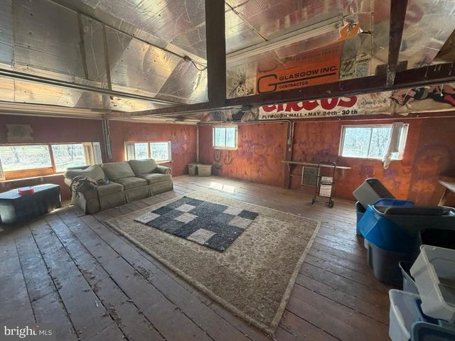 969 N GRANGE AVE, Collegeville, PA 19426