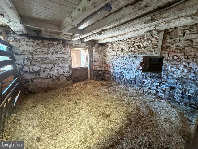 969 N GRANGE AVE, Collegeville, PA 19426