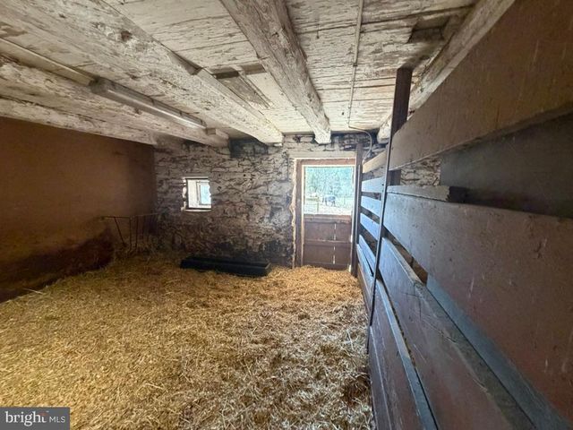 969 N GRANGE AVE, Collegeville, PA 19426