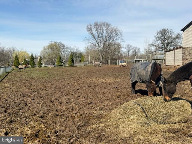 969 N GRANGE AVE, Collegeville, PA 19426