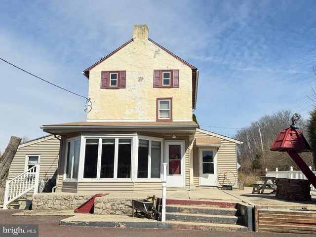 969 N GRANGE AVE, Collegeville, PA 19426