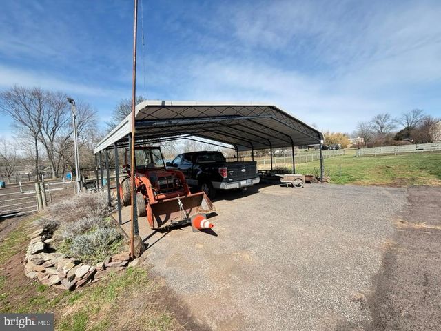 969 N GRANGE AVE, Collegeville, PA 19426