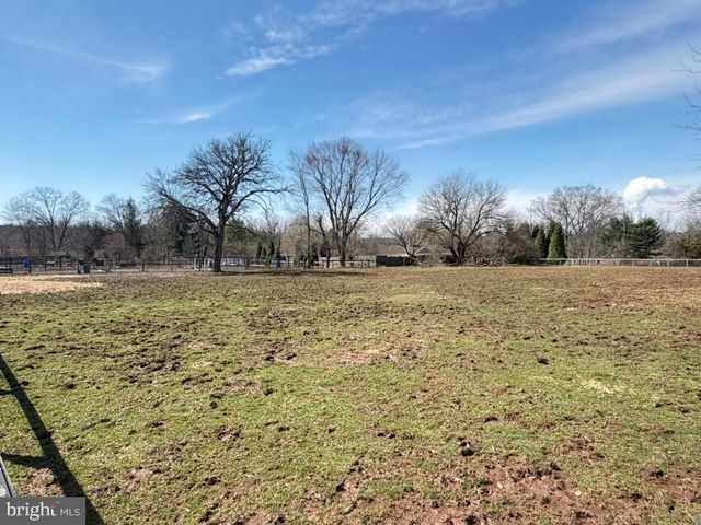 969 N GRANGE AVE, Collegeville, PA 19426