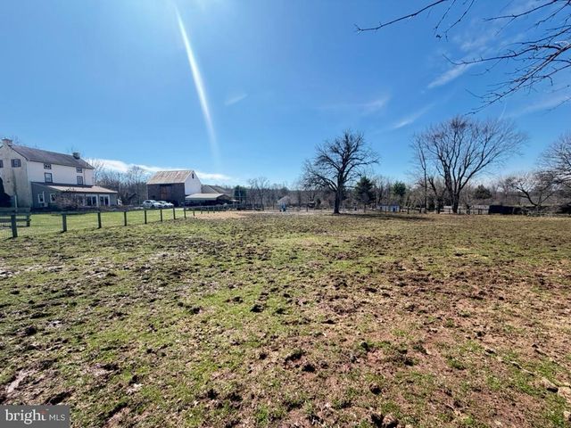 969 N GRANGE AVE, Collegeville, PA 19426