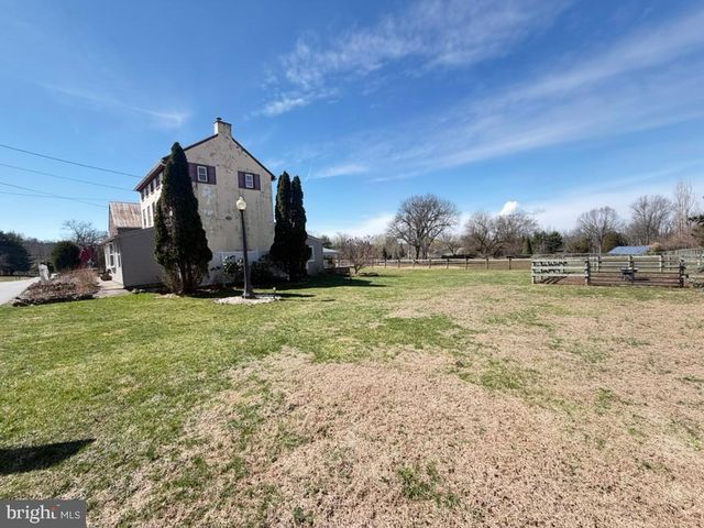 969 N GRANGE AVE, Collegeville, PA 19426