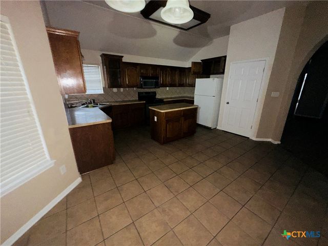 2410 Bachelor Button Boulevard, Killeen, TX 76549