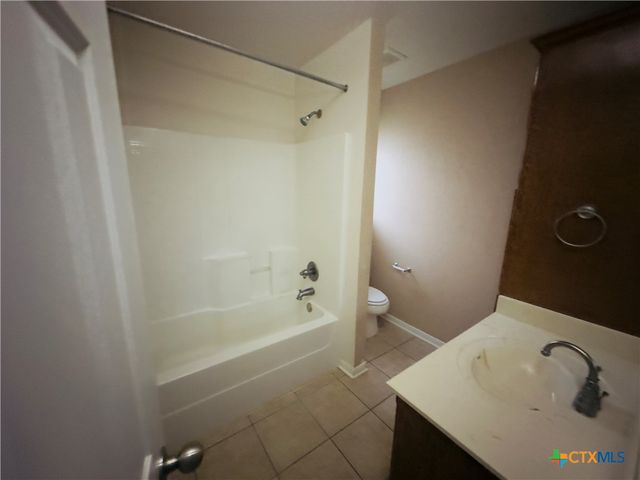 2410 Bachelor Button Boulevard, Killeen, TX 76549