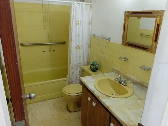 Calle 87 VILLA CAROLINA 77-27, Carolina, PR 00985