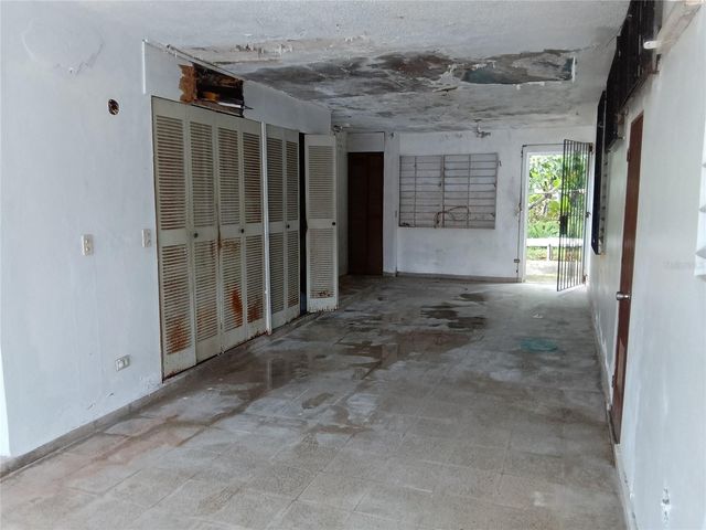 Calle 87 VILLA CAROLINA 77-27, Carolina, PR 00985