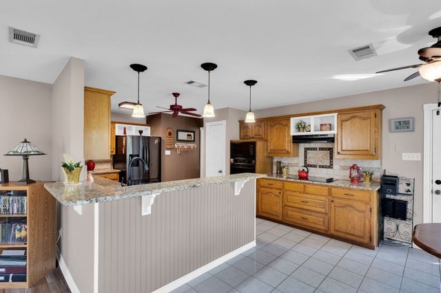 402 Seneca Drive, Waxahachie, TX 75165