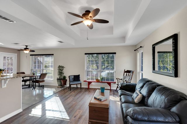 402 Seneca Drive, Waxahachie, TX 75165