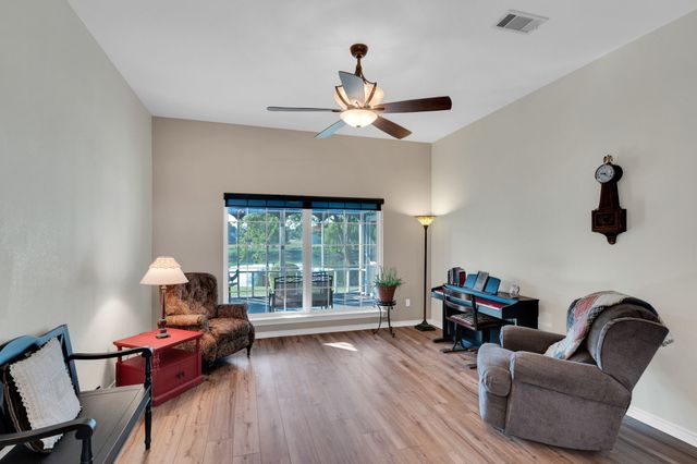 402 Seneca Drive, Waxahachie, TX 75165