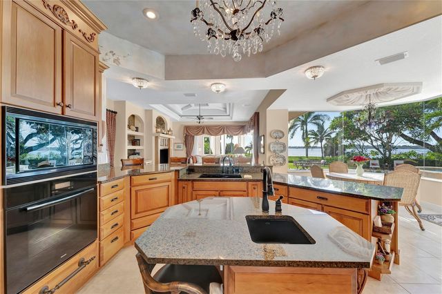 416 81ST STREET W, Bradenton, FL 34209