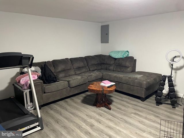 2888 WALNUT HILL ST, Philadelphia, PA 19152