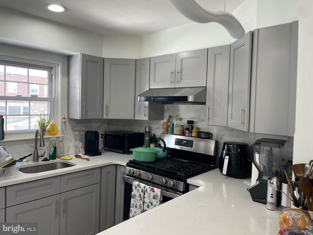 2888 WALNUT HILL ST, Philadelphia, PA 19152