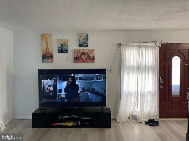 2888 WALNUT HILL ST, Philadelphia, PA 19152