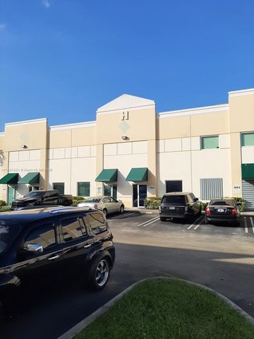 1055 NW 31st Ave, Pompano Beach, FL 33069