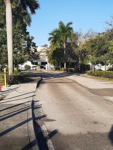 1055 NW 31st Ave, Pompano Beach, FL 33069