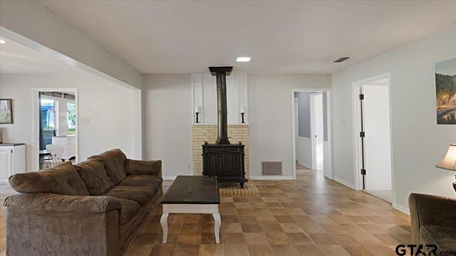 8192 County Road 428, Tyler, TX 75704