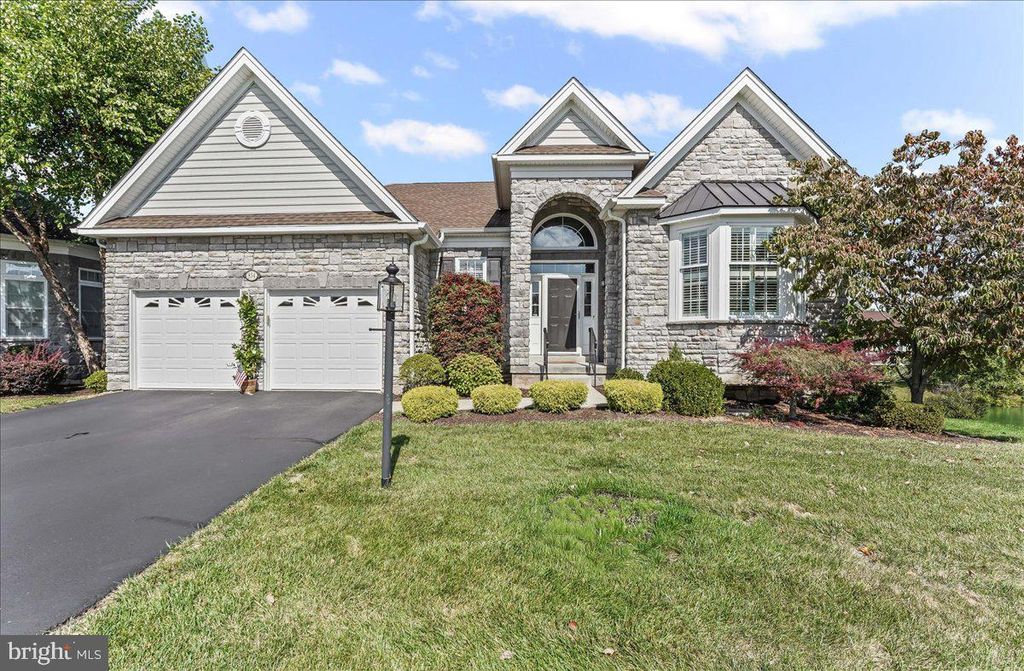 834 WOODS END CT, Collegeville, PA 19426