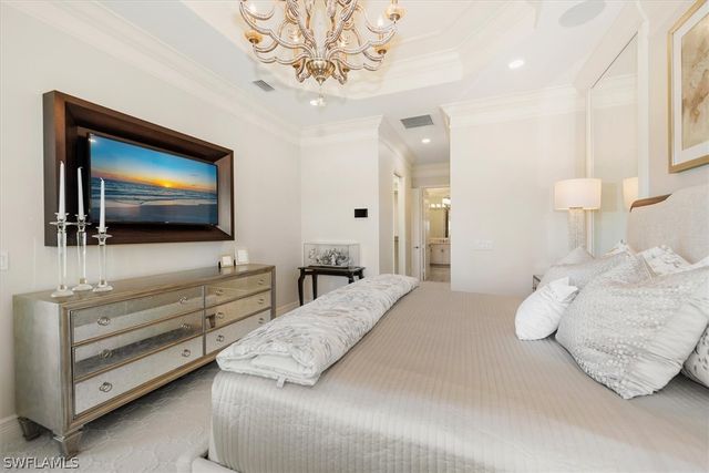 3168 Pacific DR, Naples, FL 34119