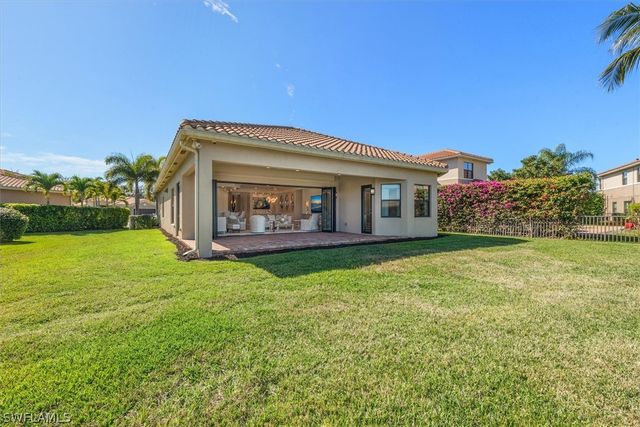 3168 Pacific DR, Naples, FL 34119