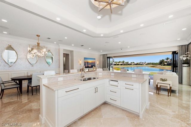 3168 Pacific DR, Naples, FL 34119