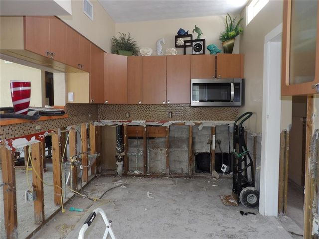 14900 N BAYSHORE DRIVE, Madeira Beach, FL 33708