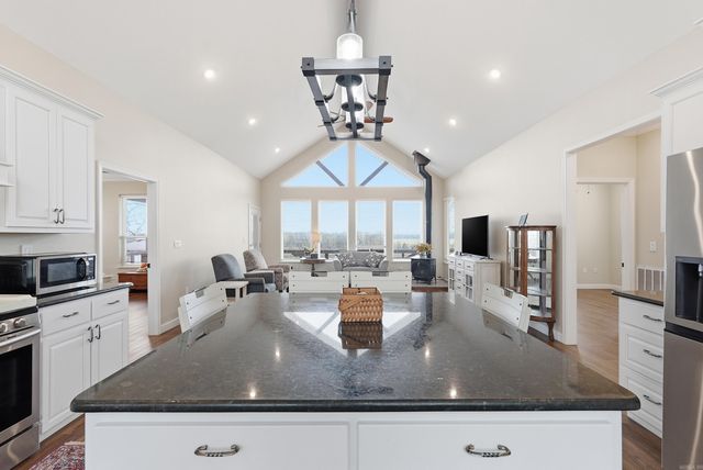 906 Stony Point Road, Houston, AR 72070