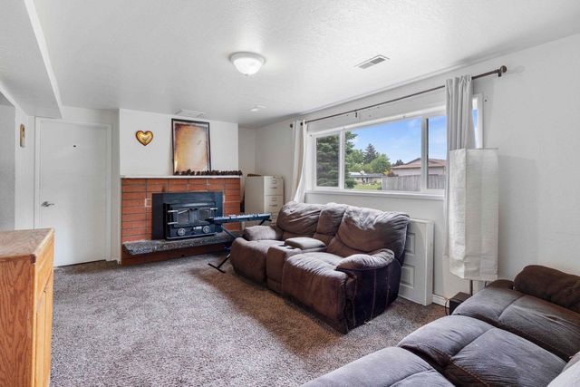 1711 N McKee Rd, Spokane Valley, WA 99016