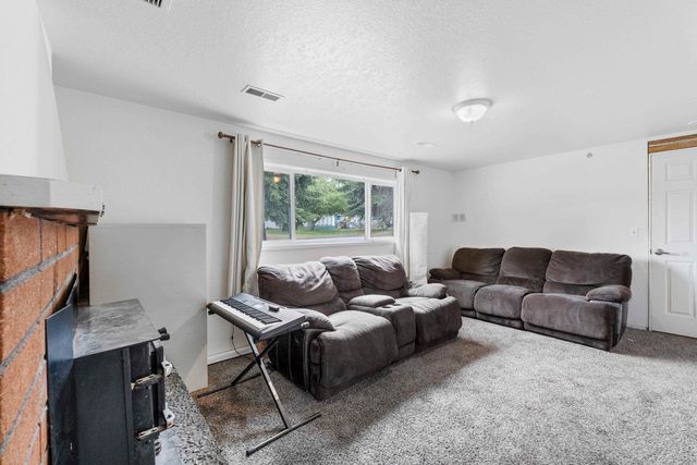 1711 N McKee Rd, Spokane Valley, WA 99016