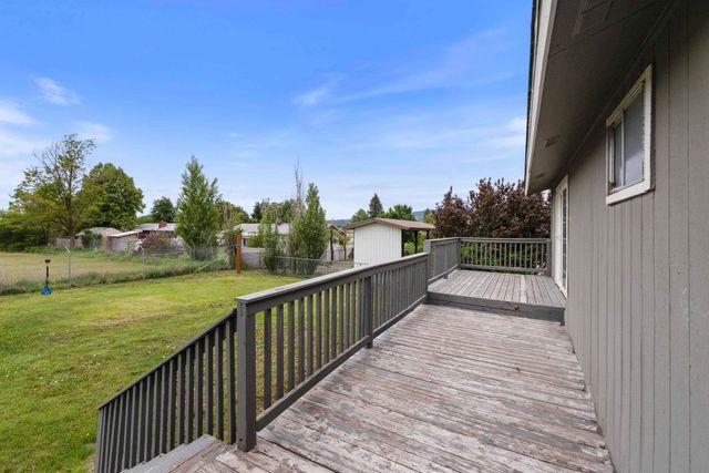 1711 N McKee Rd, Spokane Valley, WA 99016