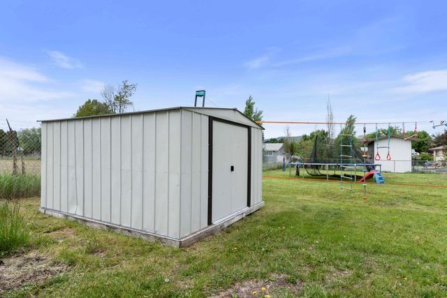 1711 N McKee Rd, Spokane Valley, WA 99016