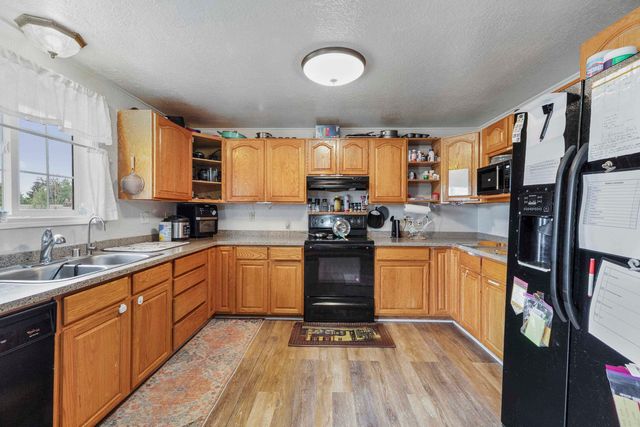 1711 N McKee Rd, Spokane Valley, WA 99016