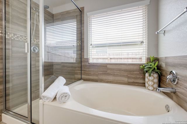 2239 Hawk Dr., New Braunfels, TX 78130