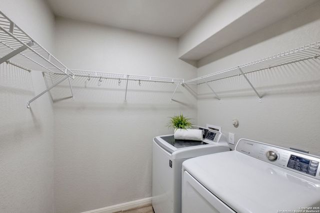 2239 Hawk Dr., New Braunfels, TX 78130