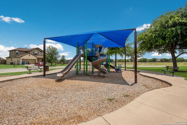 2239 Hawk Dr., New Braunfels, TX 78130