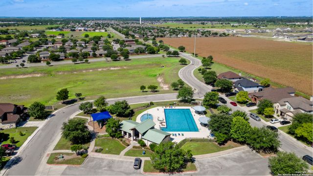 2239 Hawk Dr., New Braunfels, TX 78130