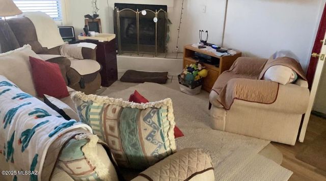 15694 N Twin Lakes Drive, Tucson, AZ 85739