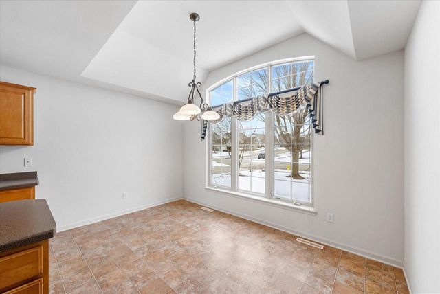 1705 Tumbleweed CIRCLE, West Bend, WI 53095