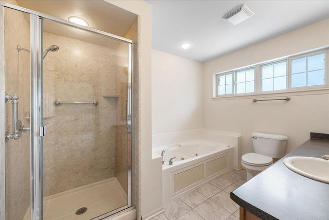 1705 Tumbleweed CIRCLE, West Bend, WI 53095