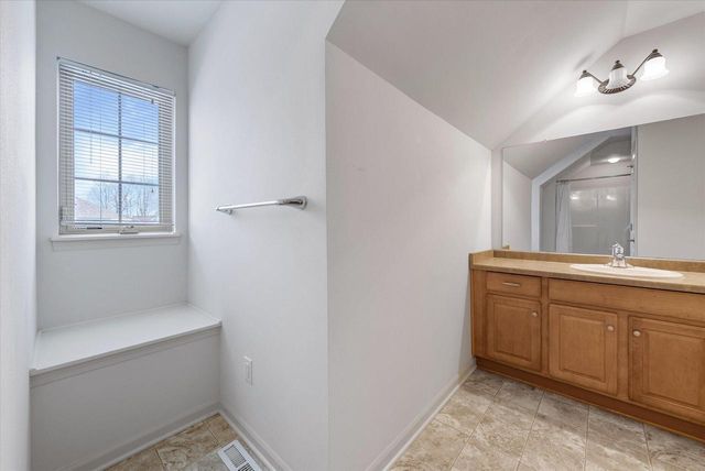 1705 Tumbleweed CIRCLE, West Bend, WI 53095