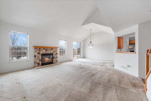 1705 Tumbleweed CIRCLE, West Bend, WI 53095