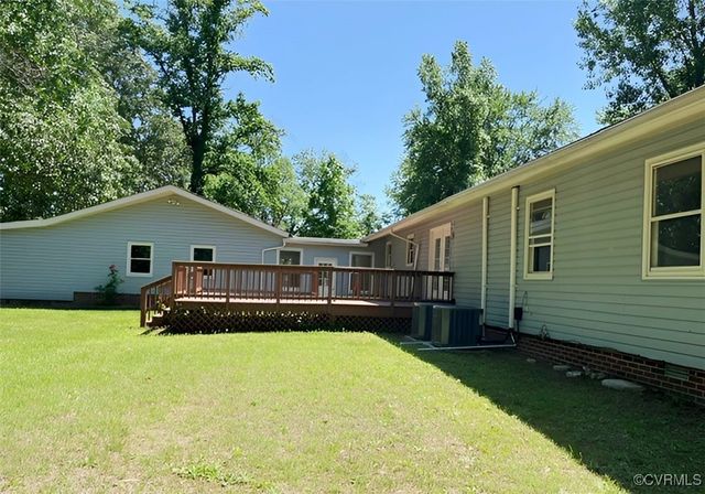 1707 Davis Ln, Hopewell, VA 23860