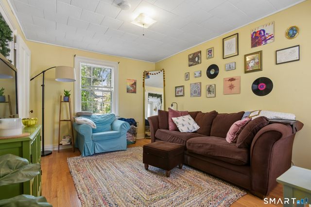 18 Cottage Street, New Haven, CT 06511